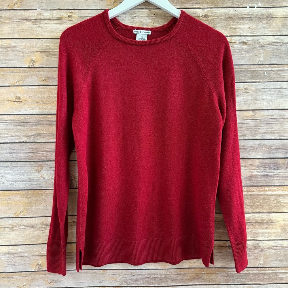 Sweet Romeo Sweater Women’s Size XS Red Pullover Raglan Sleeve